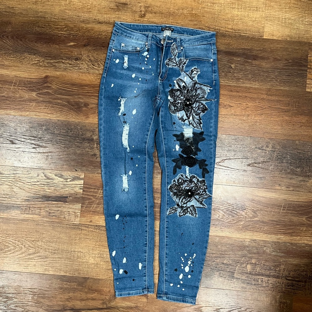 VENUS Distressed Blue Jeans with Black Floral Embroidery 8